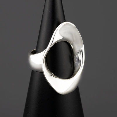 Runway Curve Ring