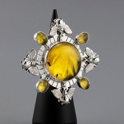 Reina del Panal Oversized Amber Ring