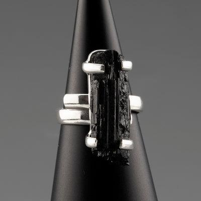 Black Tourmaline Prong Ring