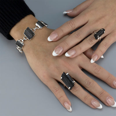 Black Tourmaline Prong Ring