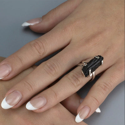 Black Tourmaline Prong Ring