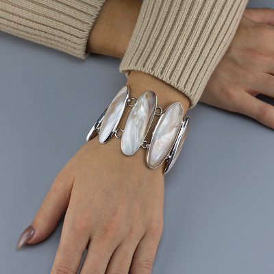 Oceana Luxe Conch Shell Bracelet