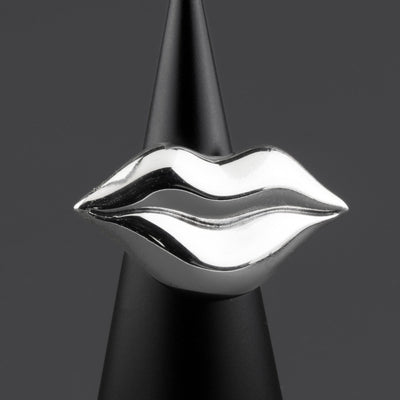 lips sterling silver ring