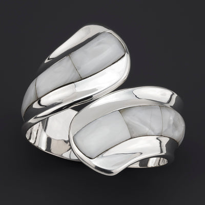 white shell cascade clamper bracelet