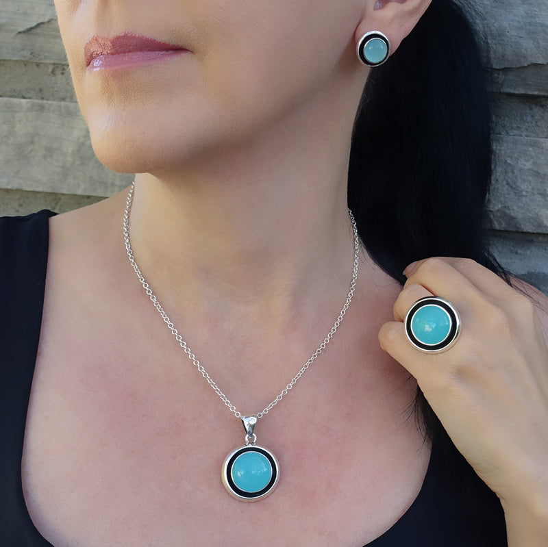 round blue chalcedony stone pendant necklace