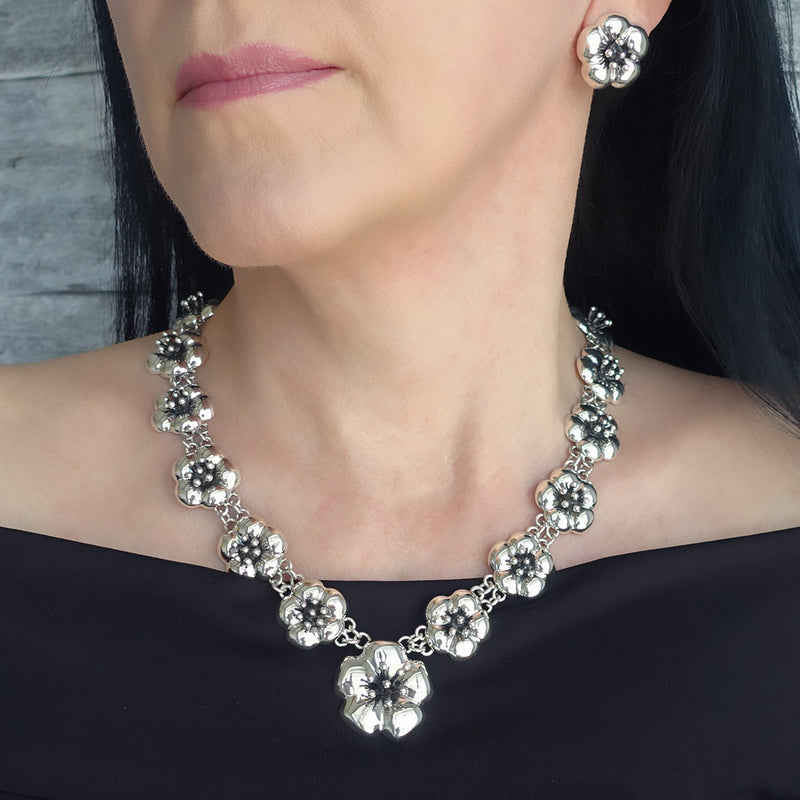 sterling silver hibiscus flower statement necklace