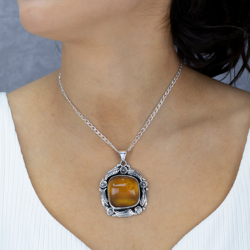 large amber bloom pendant