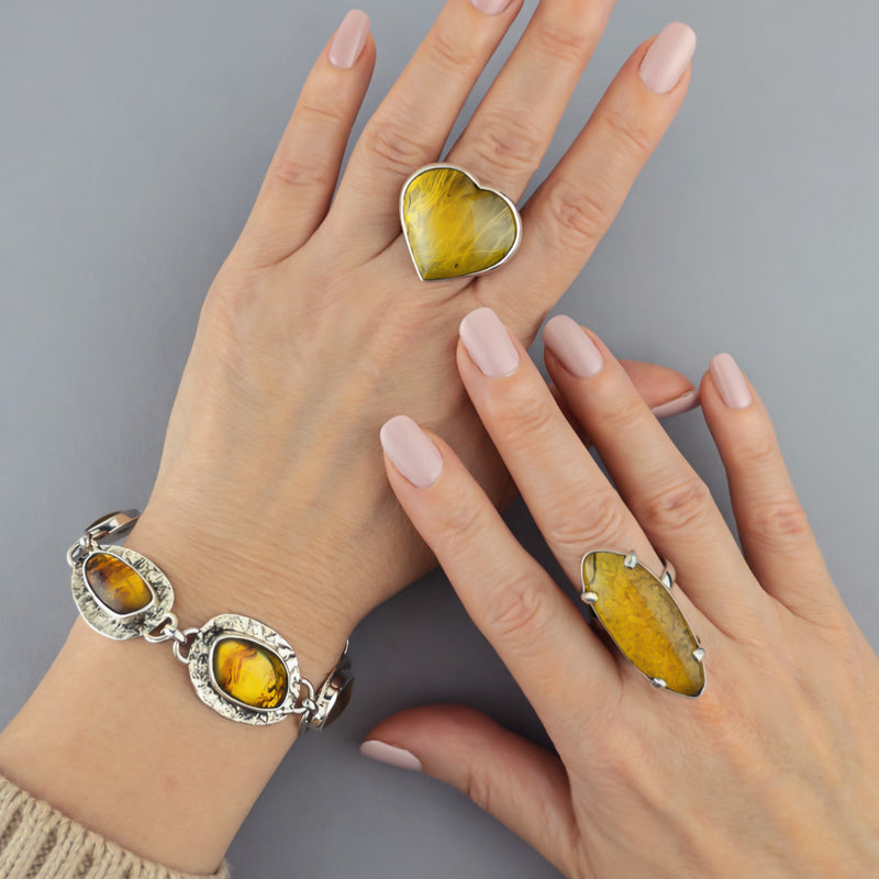 golden heart amber ring