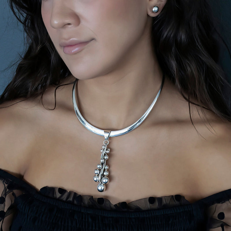 bolita cascade large Mexican silver pendant