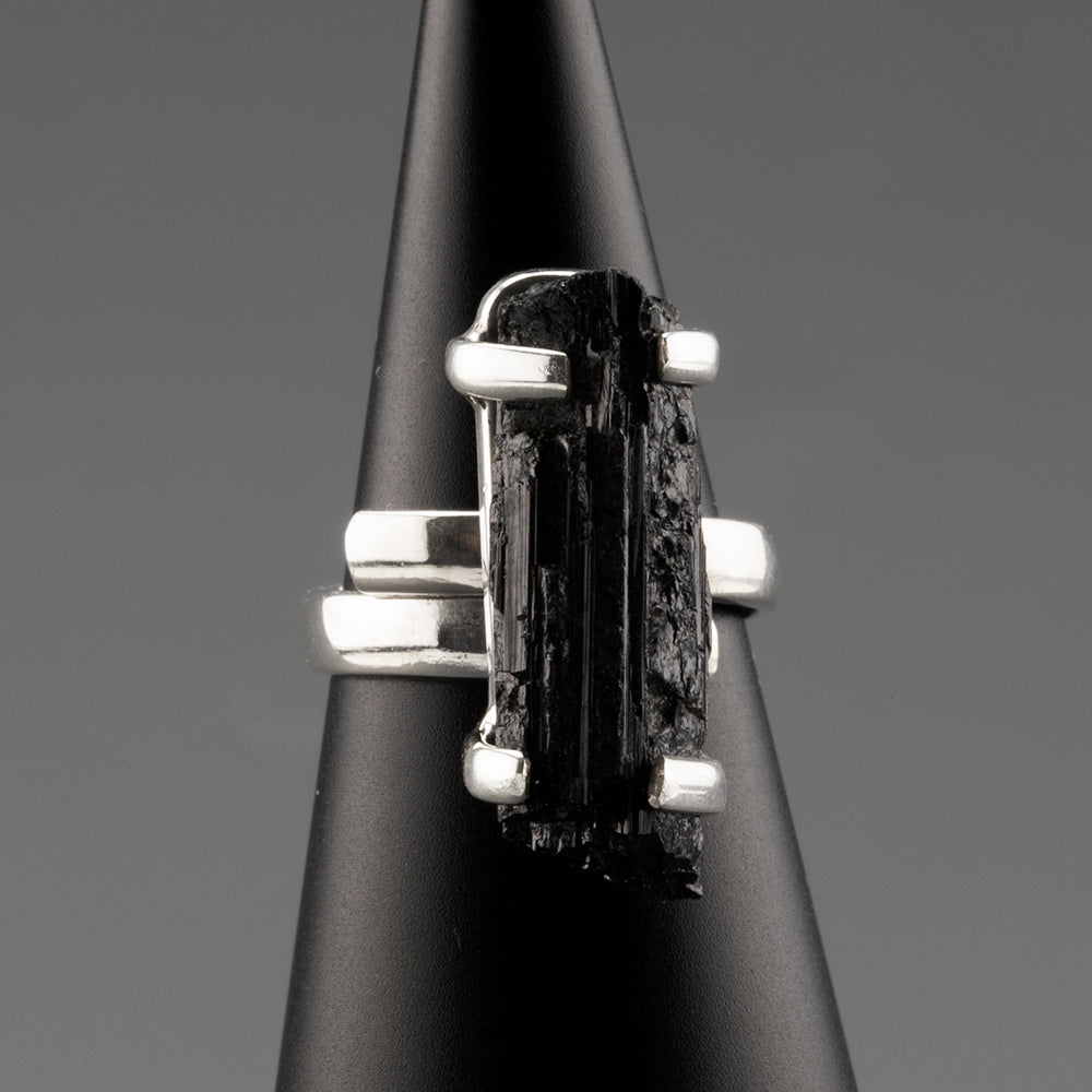 Black Tourmaline Prong Ring
