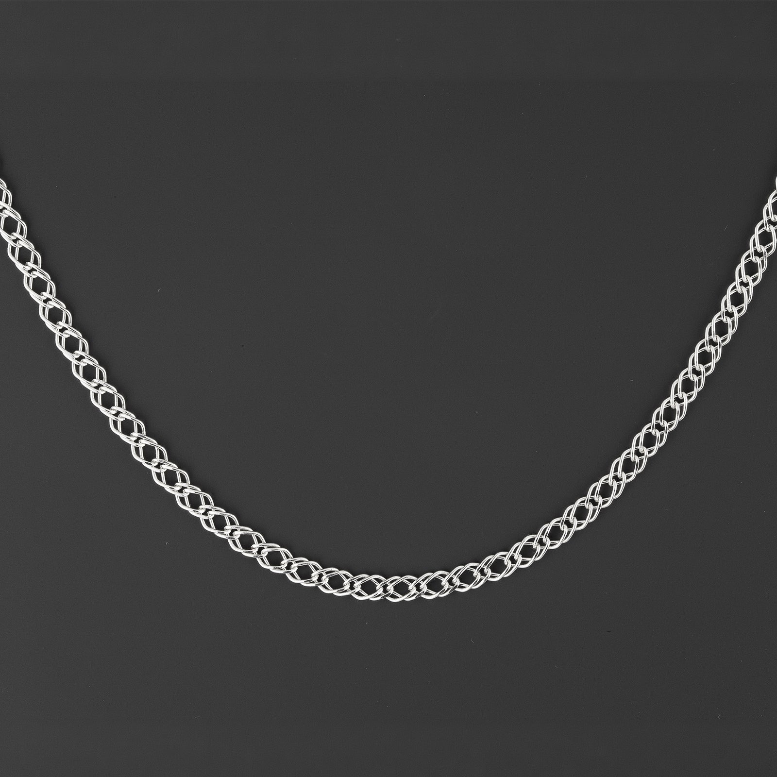 Twisted Glow Silver Chain Necklace