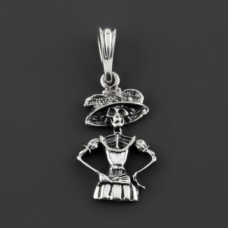 The Elegant Death Pendant