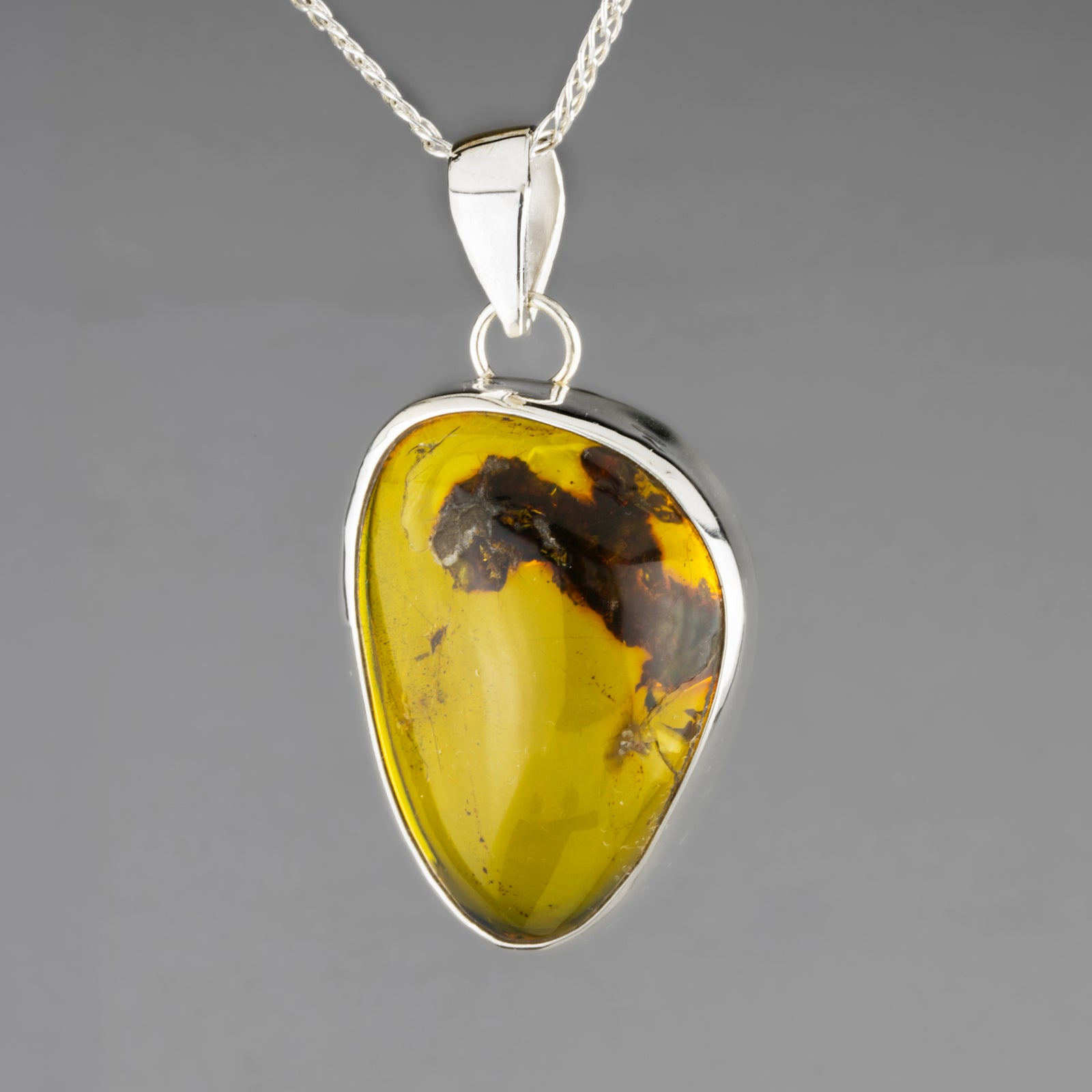 Chiapas amber pendant