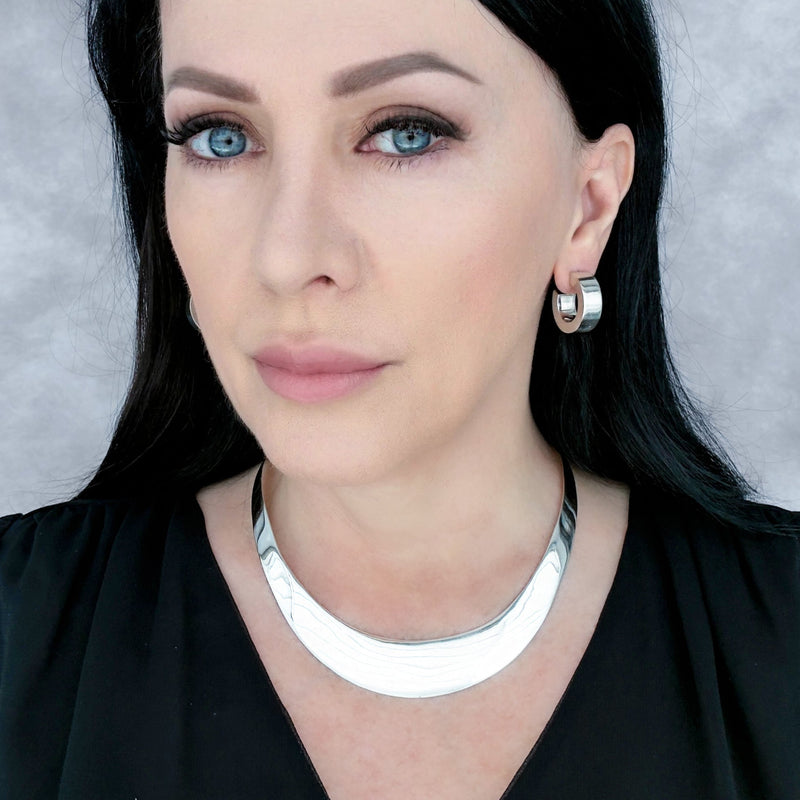 wide sterling silver collar necklace