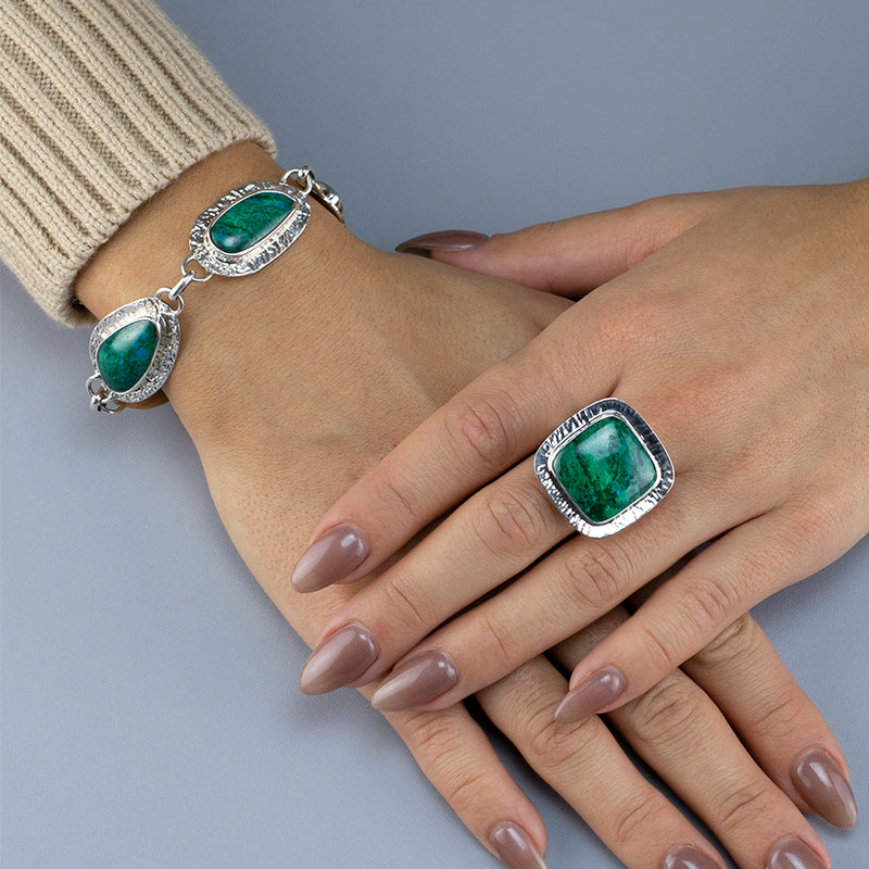 green aura chrysocolla ring
