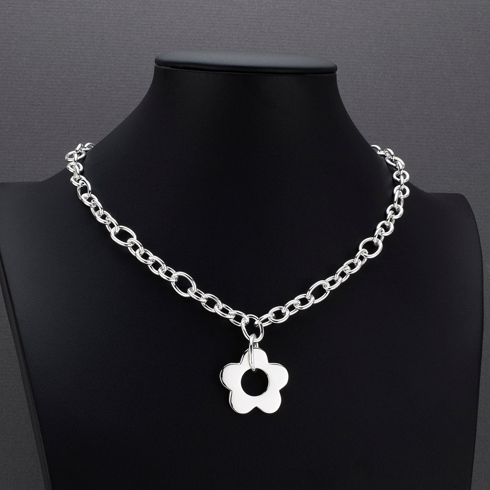 chunky silver flower power necklace