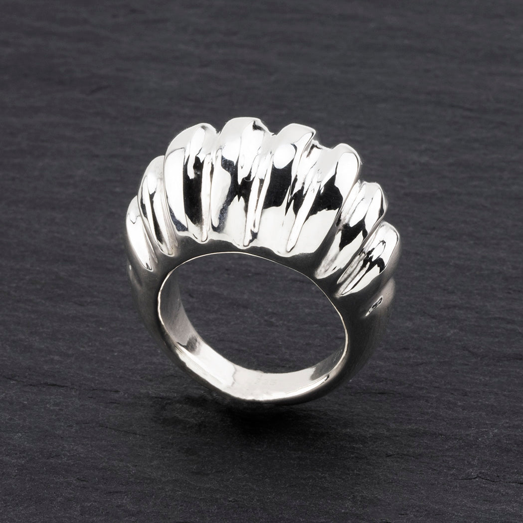 chunky silver scalloped dome ring