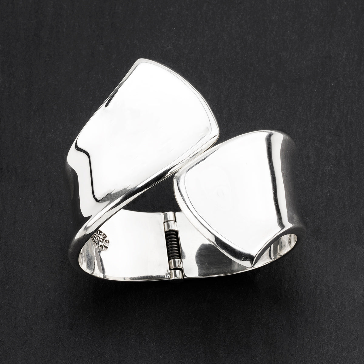 chunky sterling silver hinged bangle bracelet