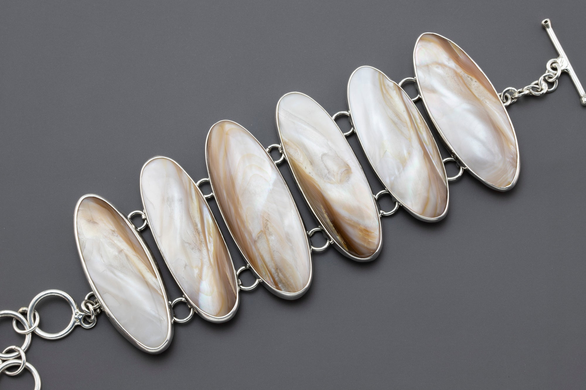 Oceana Luxe Conch Shell Bracelet