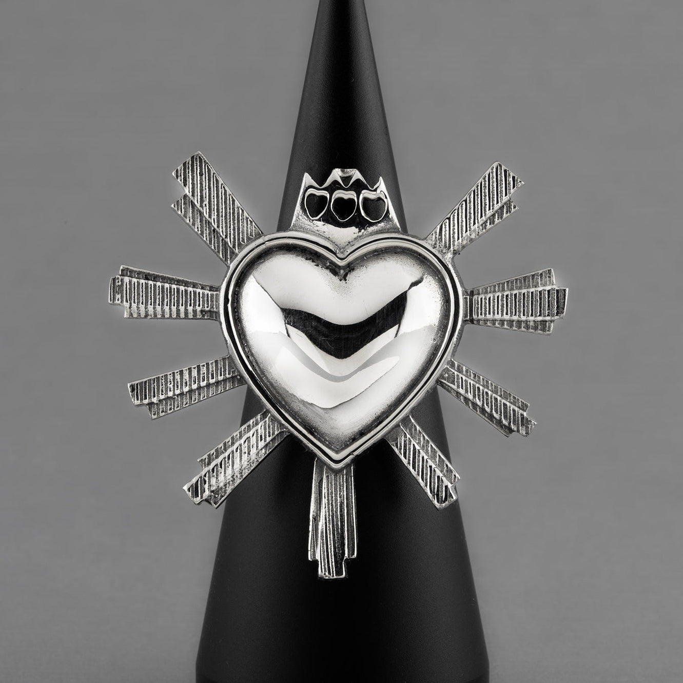 Corazon Ardiente Mexican Silver Ring