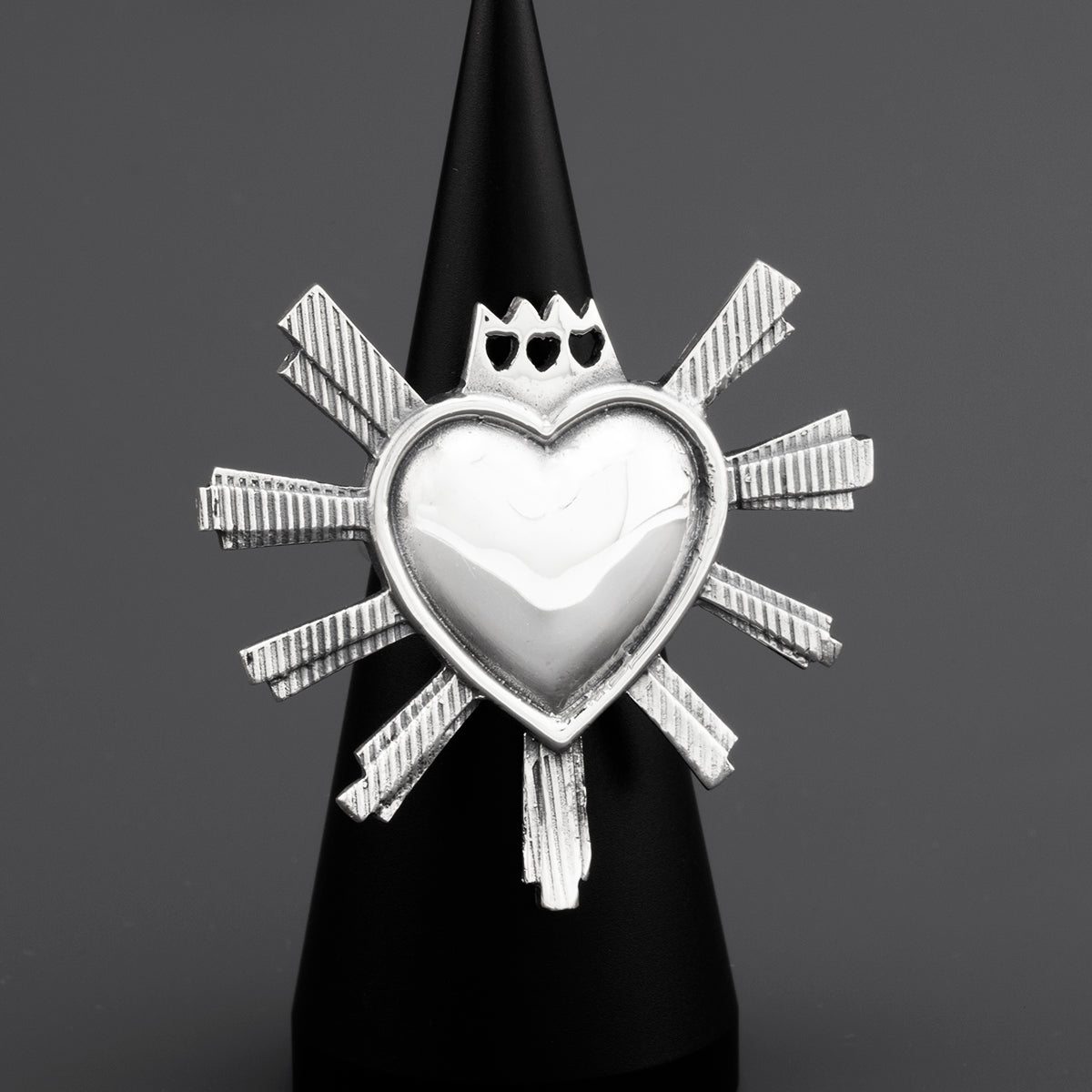 Corazon Ardiente Mexican Silver Ring