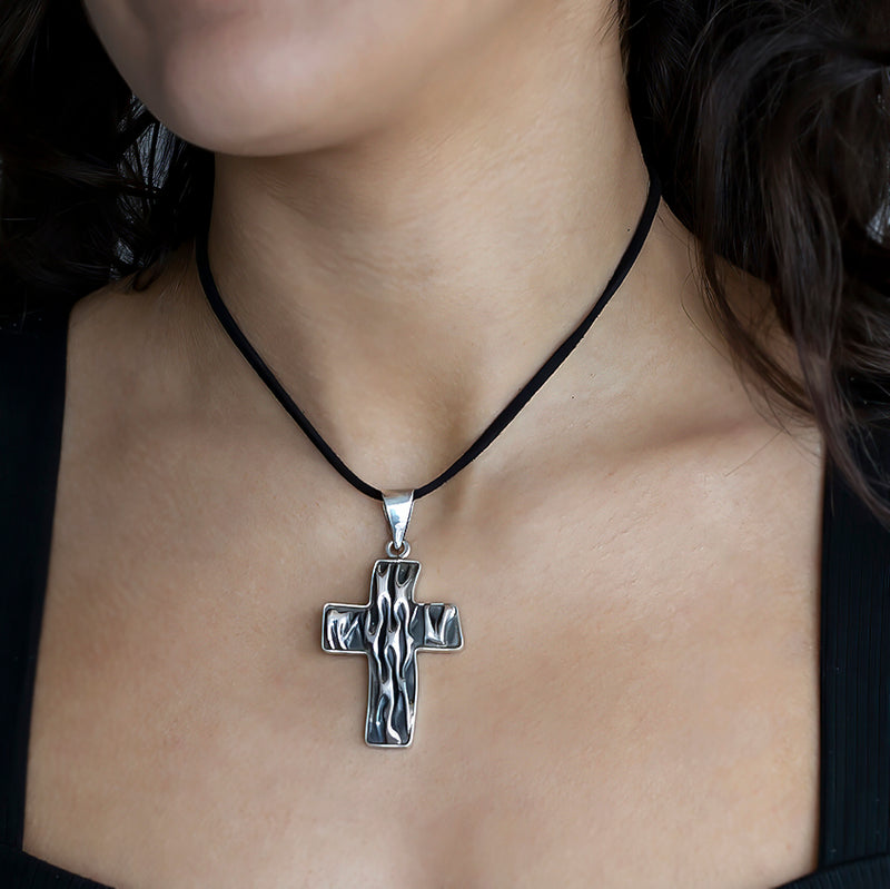 corrugated Taxco silver cross pendant