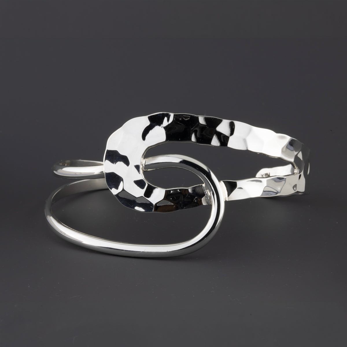 Eternal Loop Sterling Silver Cuff Bracelet - Reveka Rose display picture 2