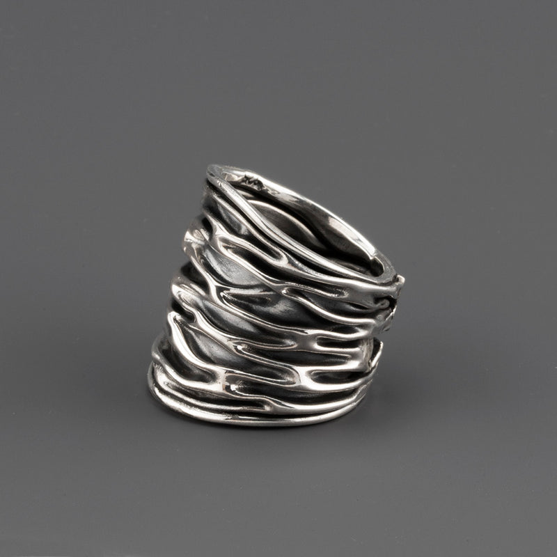 corrugated extra wide band ring