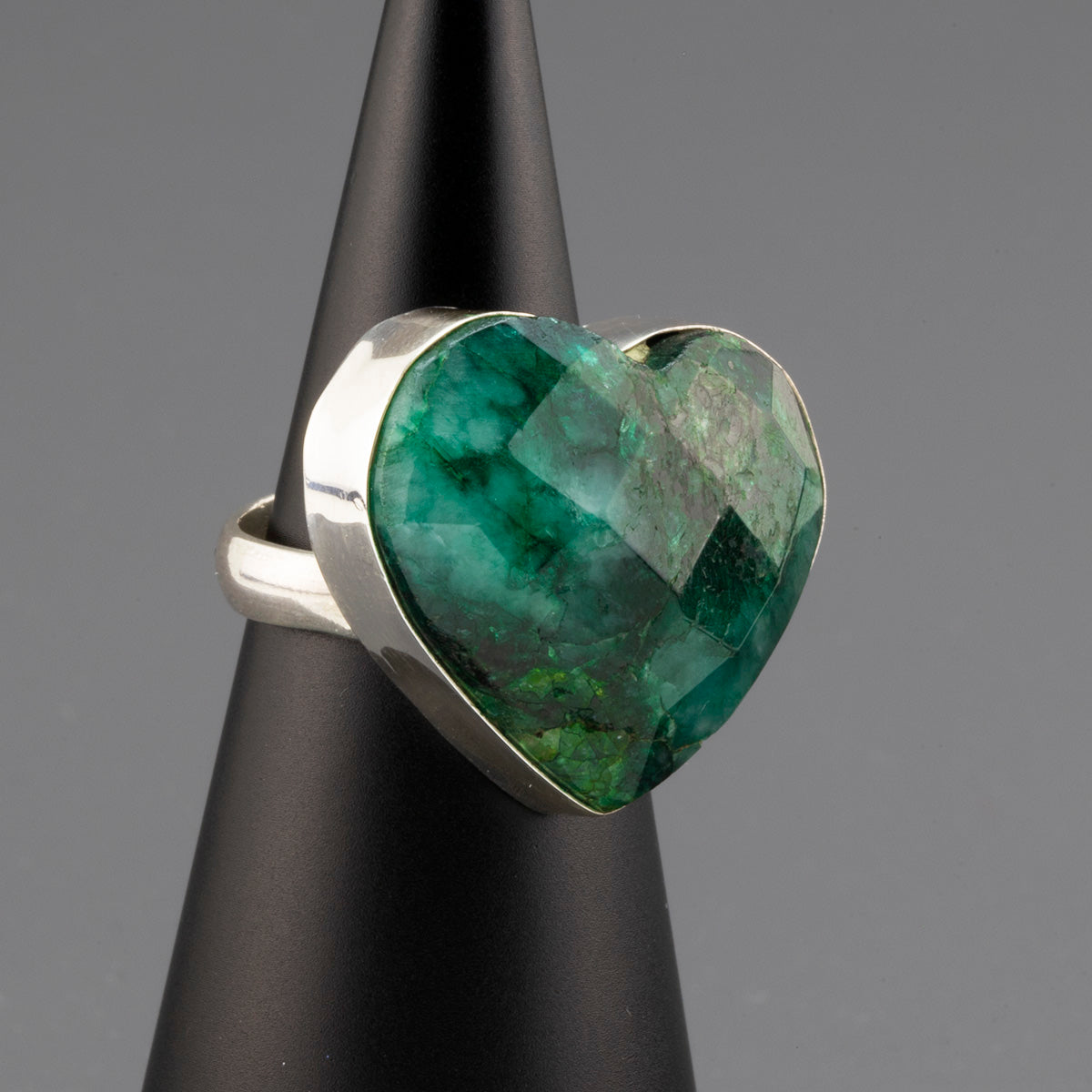 Jungle Heart Emerald Ring