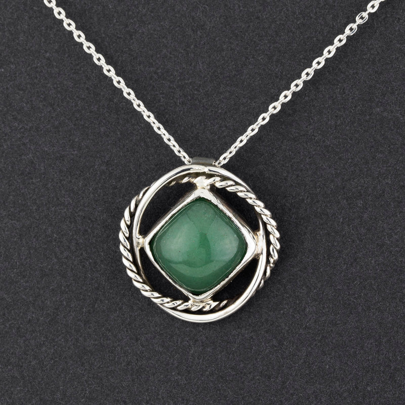 green aventurine pendant necklace