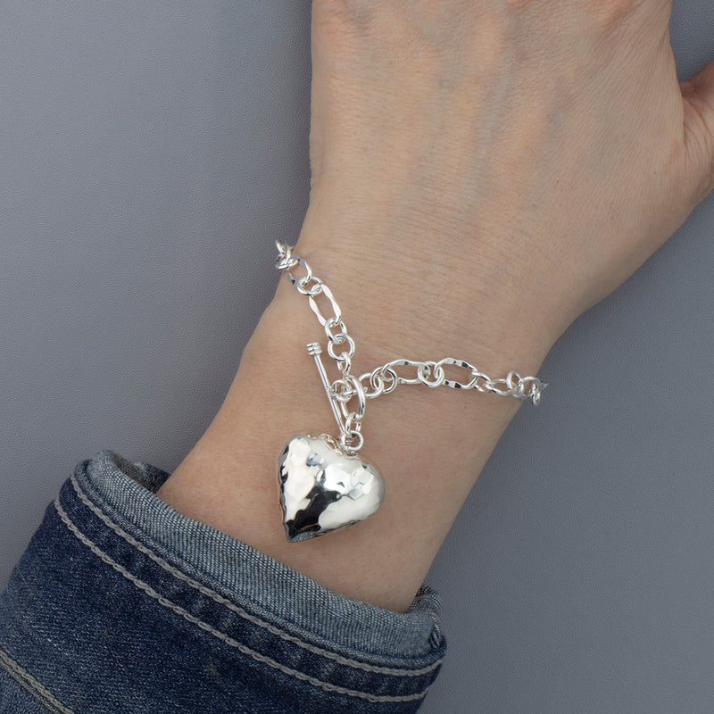 corazon valiente hammered heart bracelet