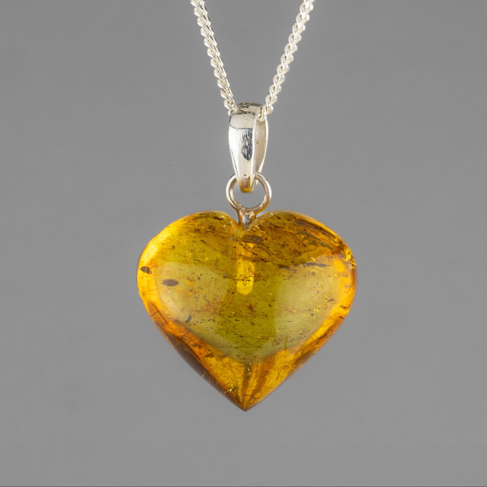heart chiapas amber pendant