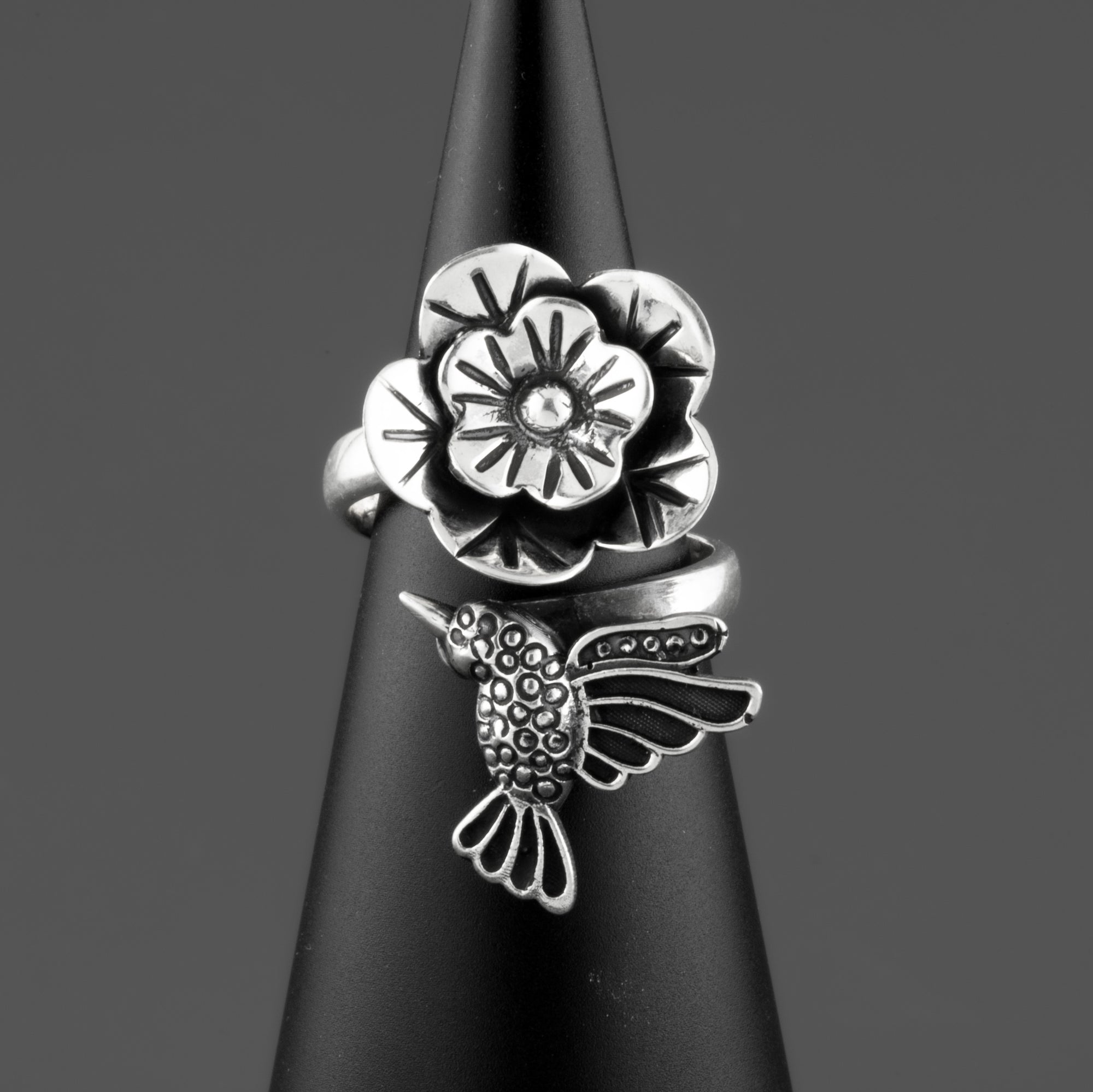 Garden Kiss Ring