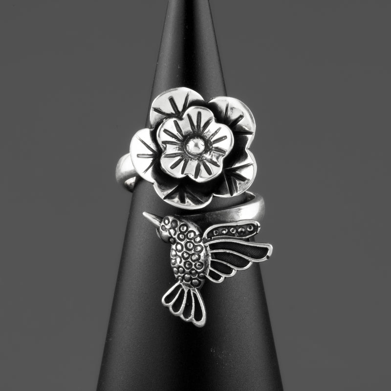Garden Kiss Ring