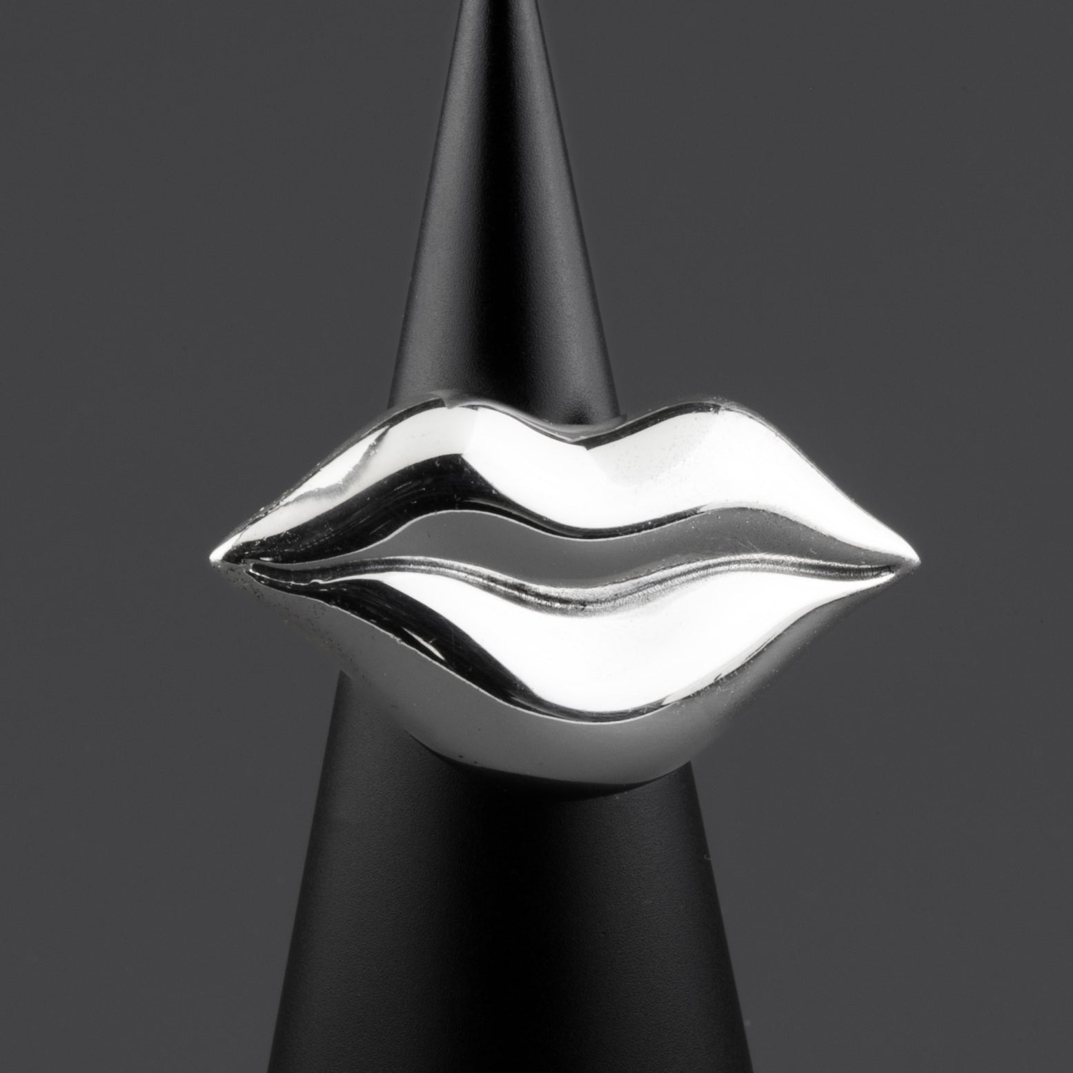 kiss me sterling silver ring