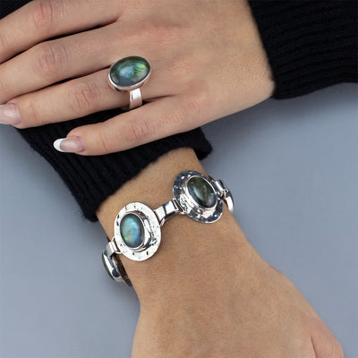 Oval Labradorite Ring