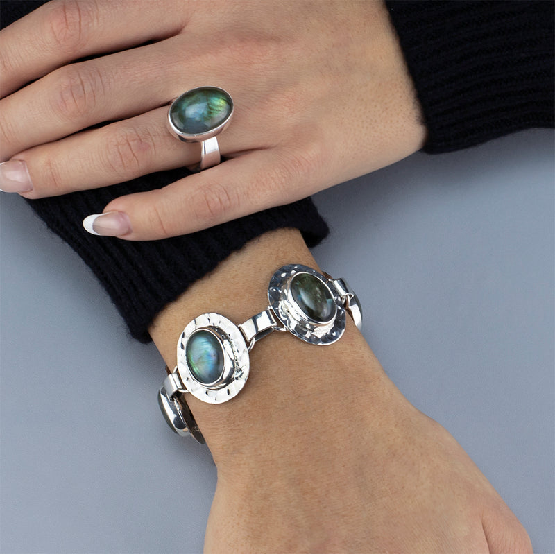 hammered silver labradorite bracelet