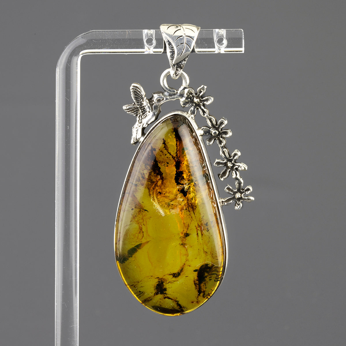large amber garden muse pendant