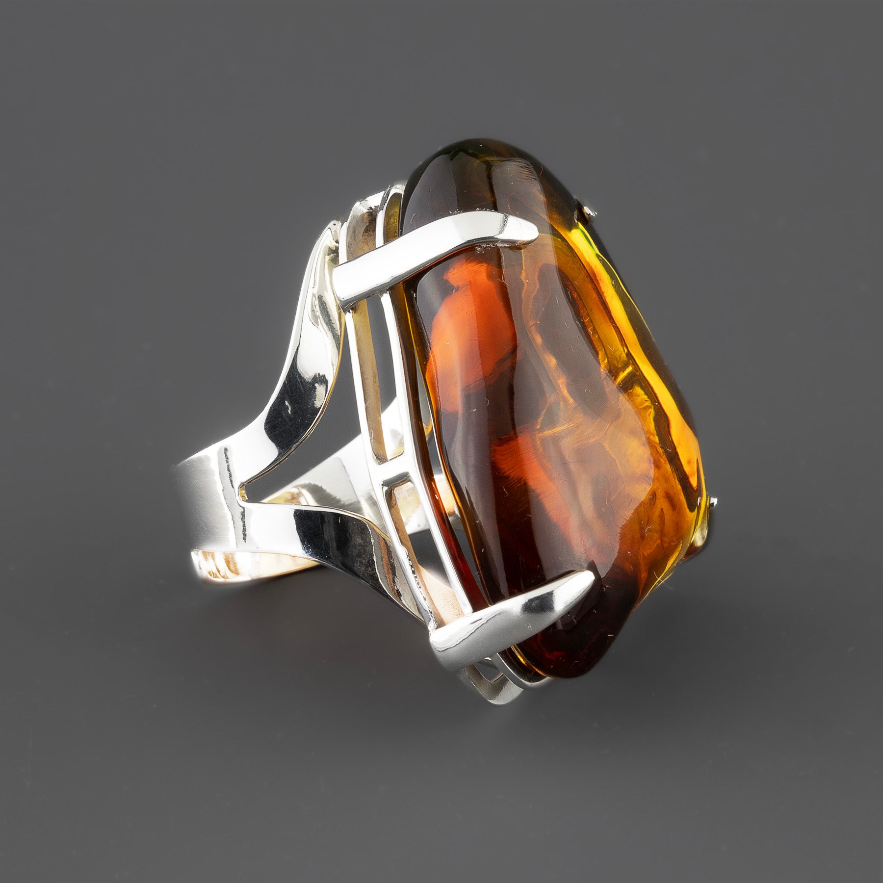 Solar Claw Large Chiapas Amber Ring
