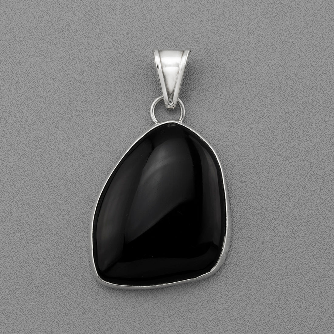large black onyx pendant