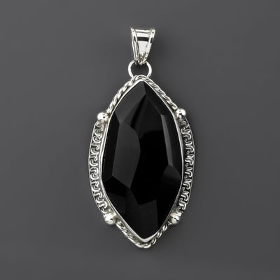 large black onyx pendant