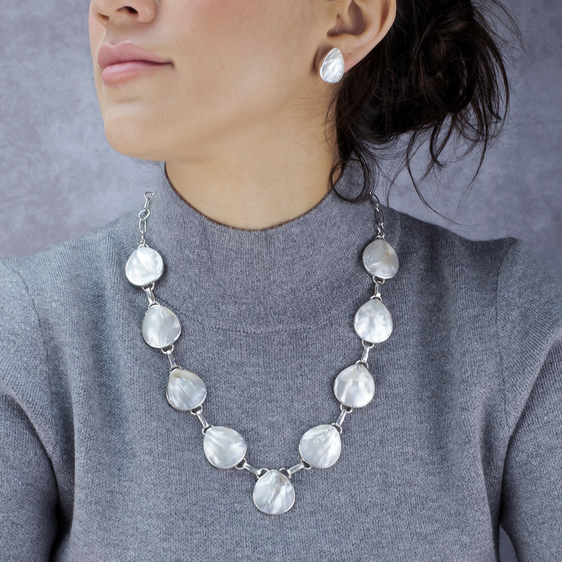 mother of pearl y drop necklace