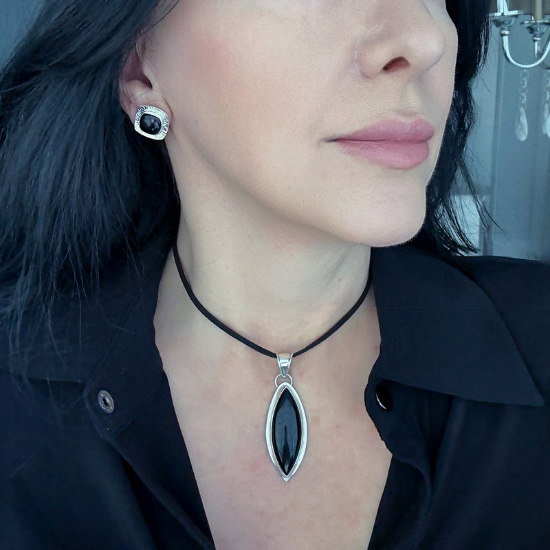 noir flame large onyx pendant