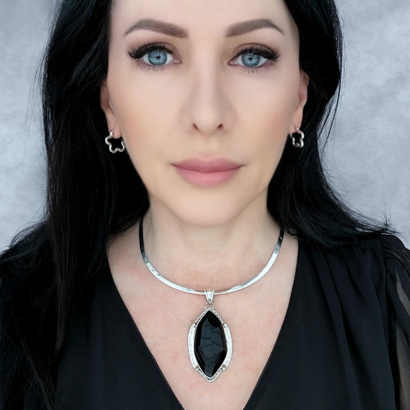 large black onyx pendant