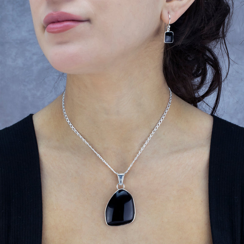 large black onyx pendant