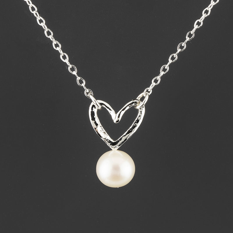 pearl heart silver pendant necklace