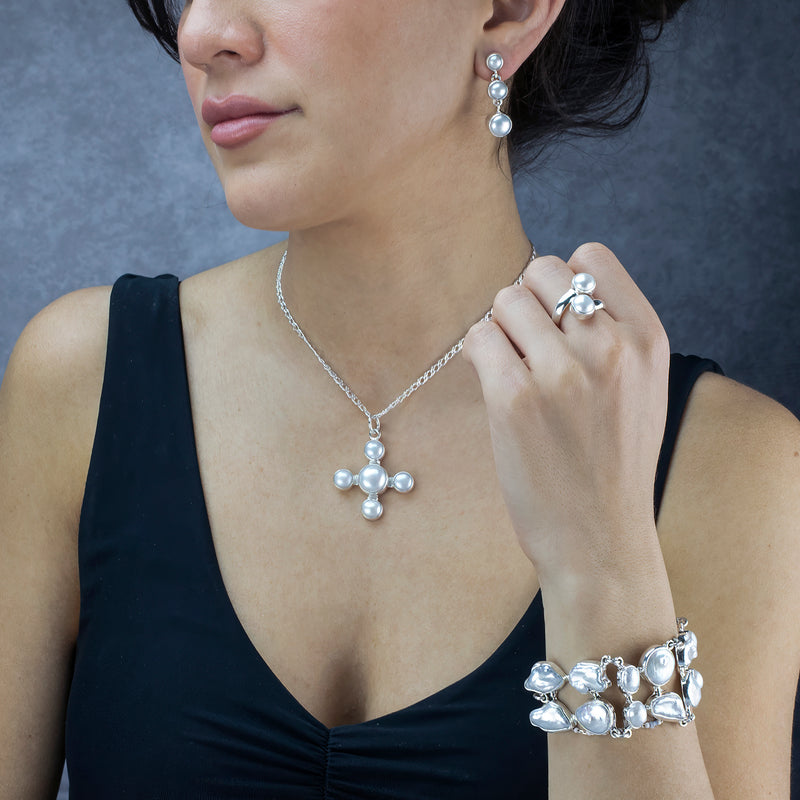 triple pearl drop earrings
