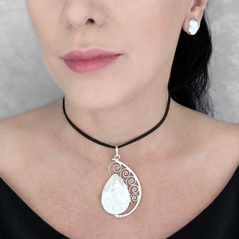 Pearl Swirl Pendant