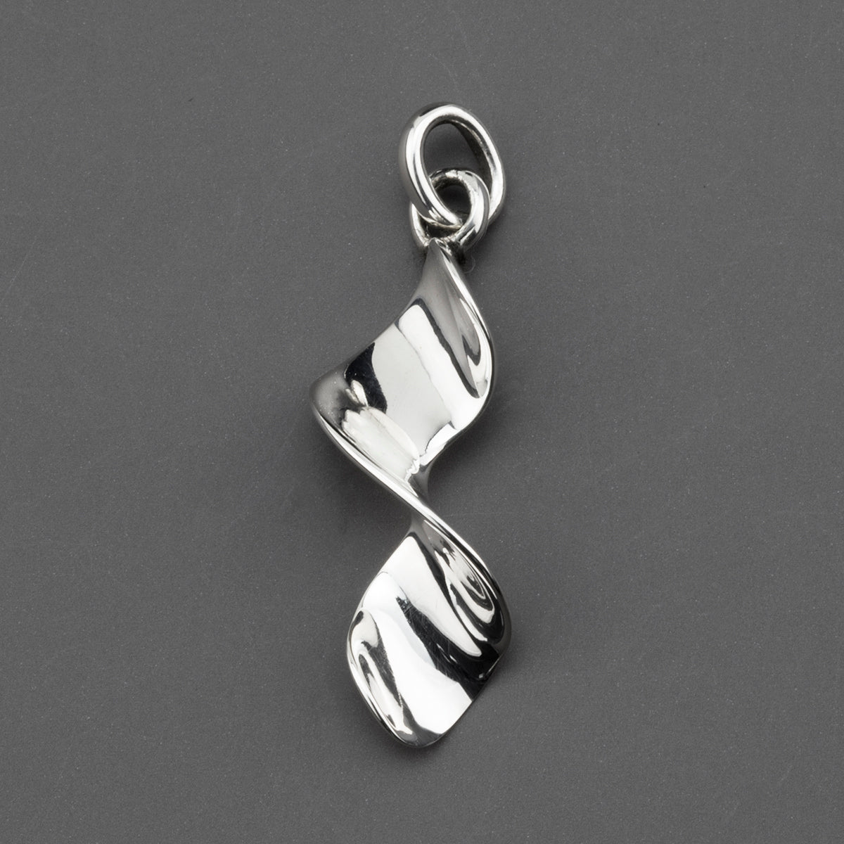 plain twisted sterling silver pendant