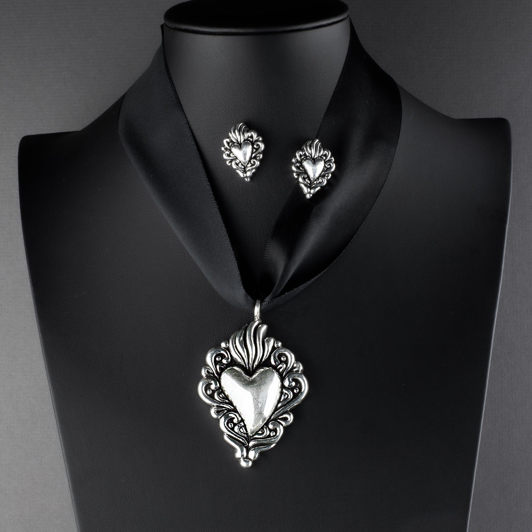 Sacred Heart Set